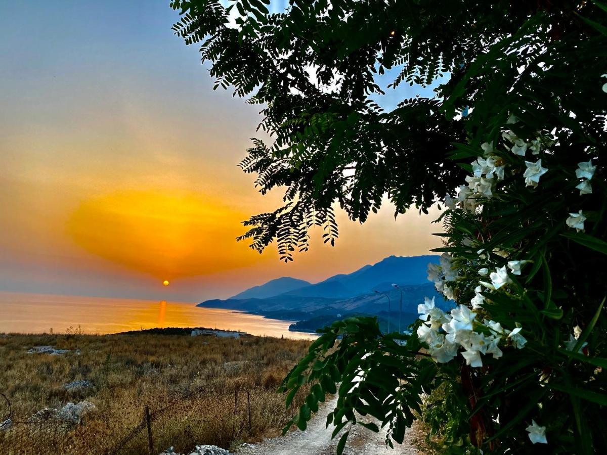 Vila Llaka Otel Himarë Dış mekan fotoğraf